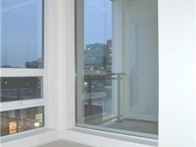 406 - 20 Gladstone Ave