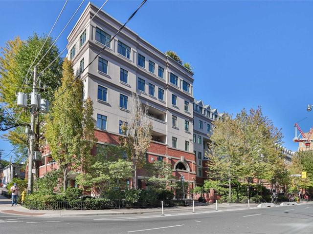 329 - 500 Richmond St W