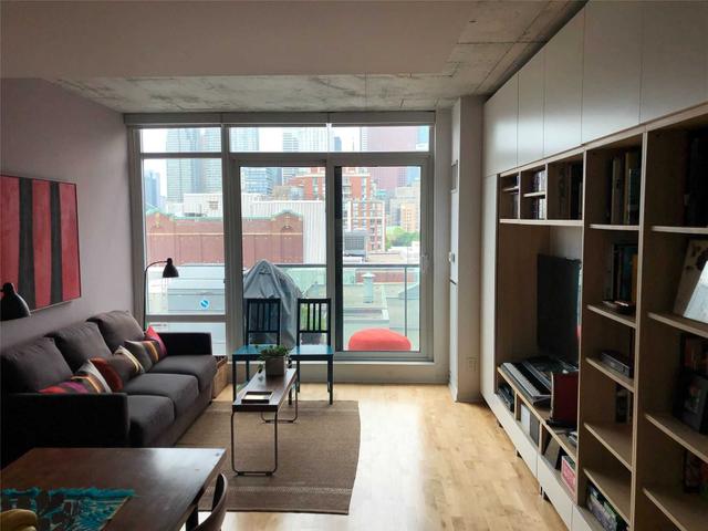 1012 - 333 Adelaide St E