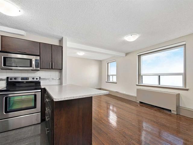 311 - 3 Broadway Ave
