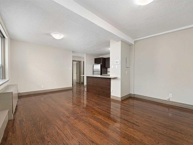 311 - 3 Broadway Ave