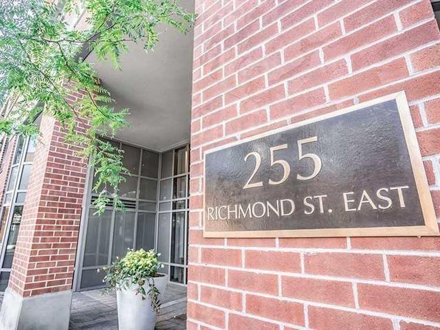 1104 - 255 Richmond St E