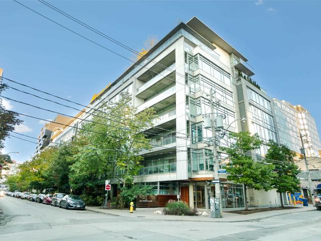 305 - 66 Portland  St