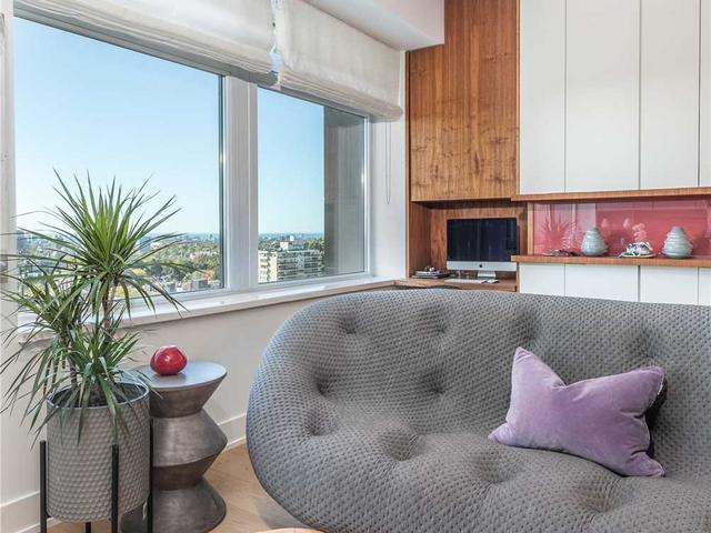 1207 - 111 St Clair Ave W