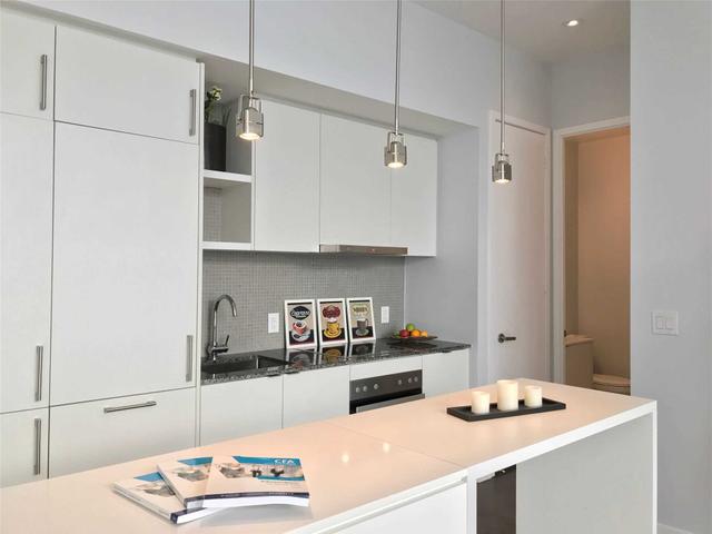 6901 - 100 Harbour St