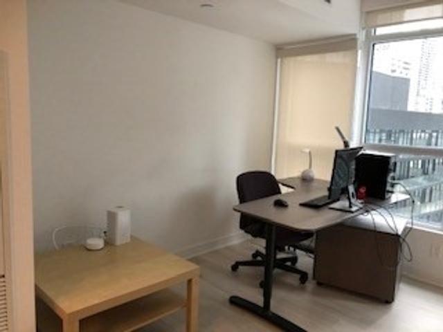 1008 - 80 Queens Wharf Rd