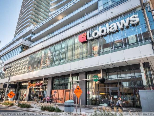 3402 - 89 Dunfield Ave