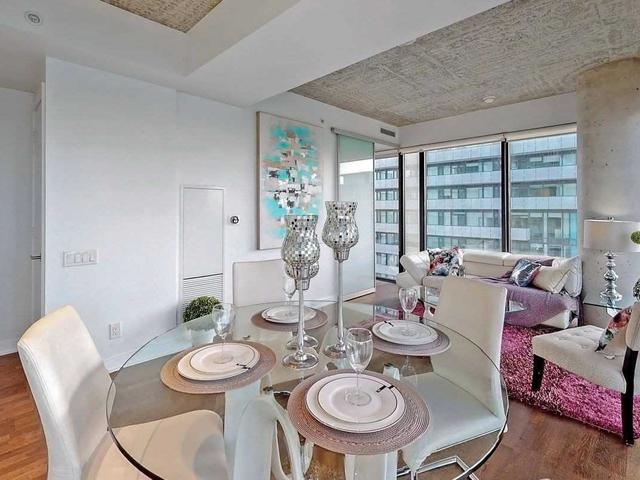 1903 - 185 Roehampton Ave