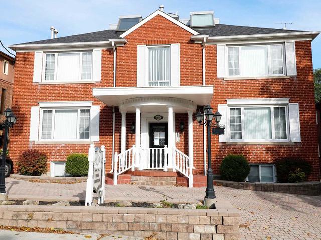 1695 Bathurst St, Unit 8