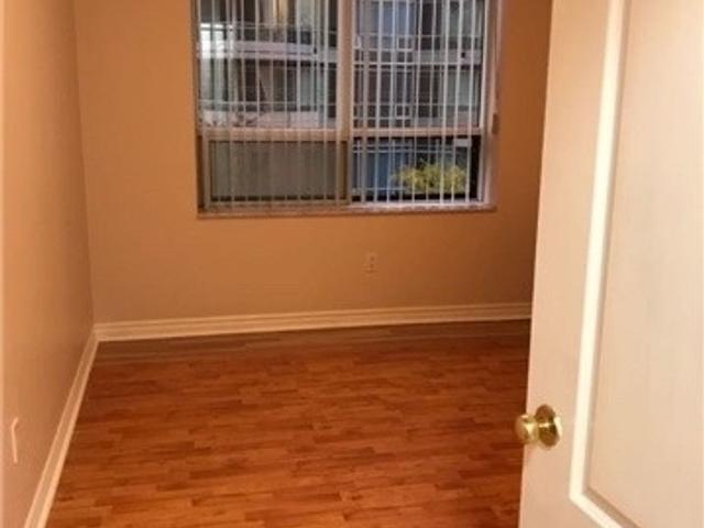 515 - 18 Sommerset Way