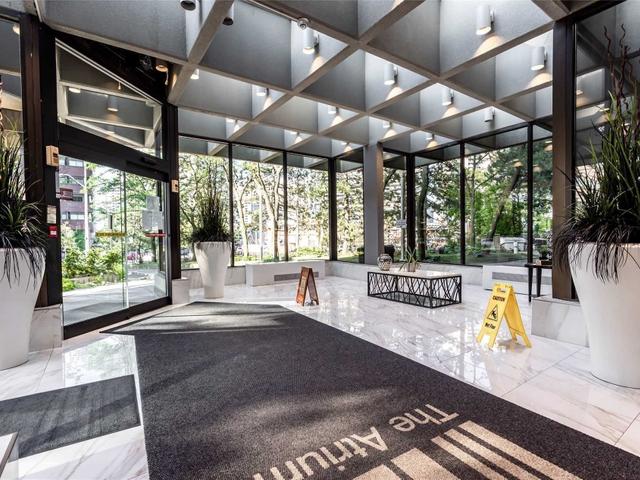 505 - 33 Elmhurst Ave