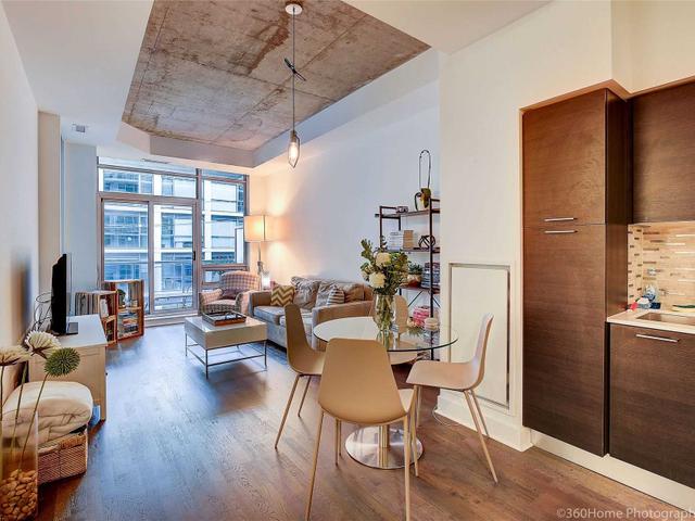 316 - 399 Adelaide St W