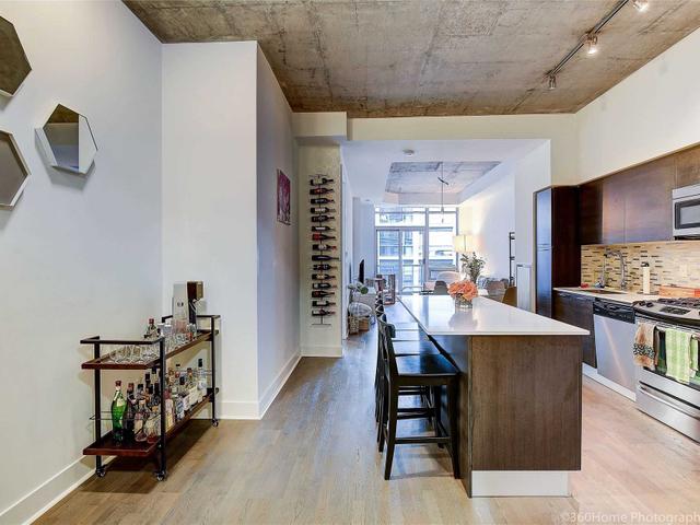 316 - 399 Adelaide St W