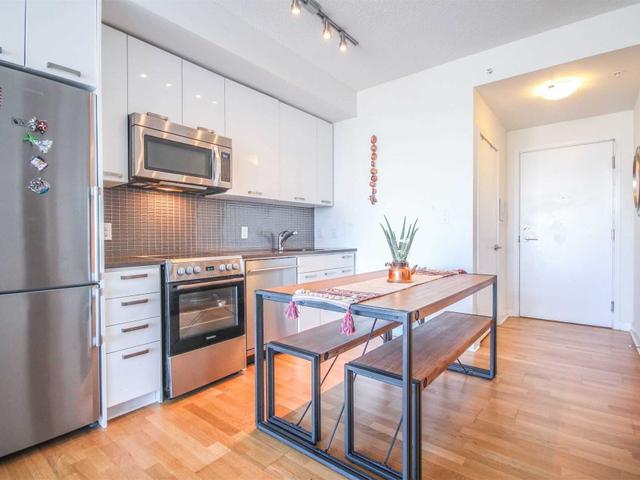 3903 - 295 Adelaide St W