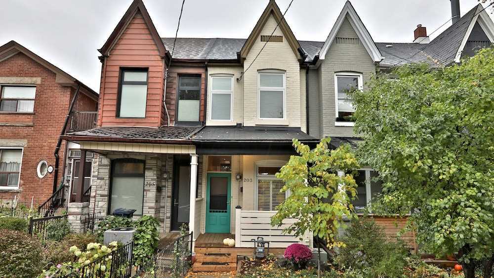 203 Clinton St, Toronto Sold, C4959301 Condos.ca