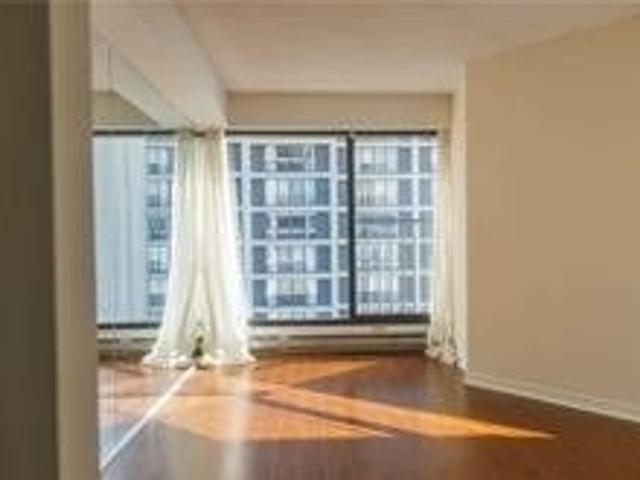 1105 - 65 Harbour Sq