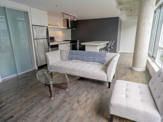 1006 - 75 Portland St