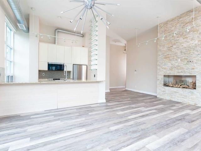 306 - 380 Macpherson Ave