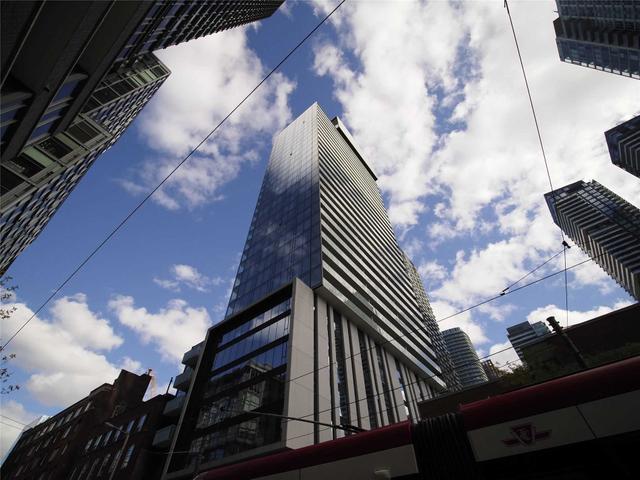 2202 - 11 Charlotte St