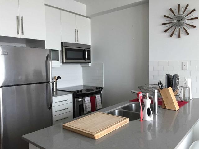 1303 - 1171 Queen St W