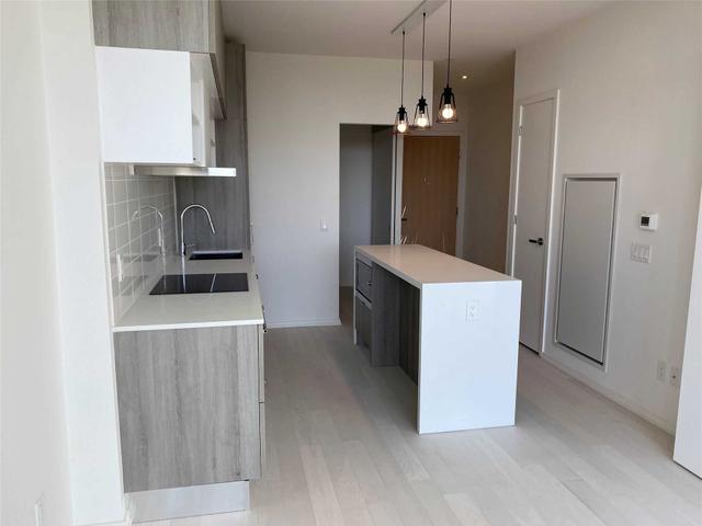 1526 - 8 Hillsdale Ave