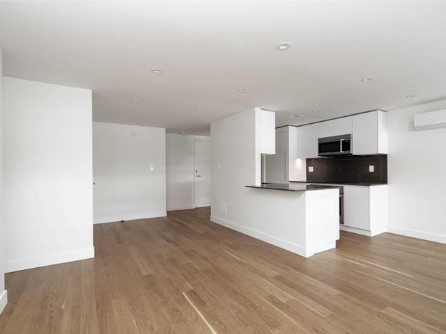 202 - 150 The Donway W