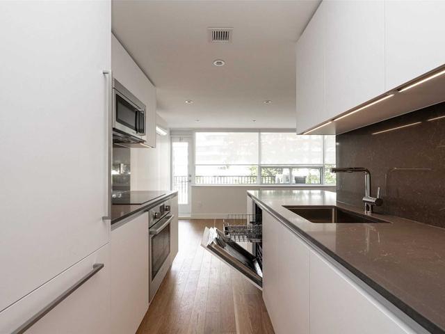 202 - 150 The Donway W