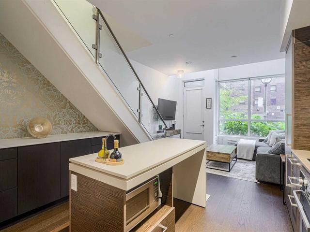 126 - 1030 King St W