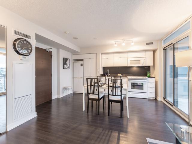 1707 - 151 Dan Leckie Way