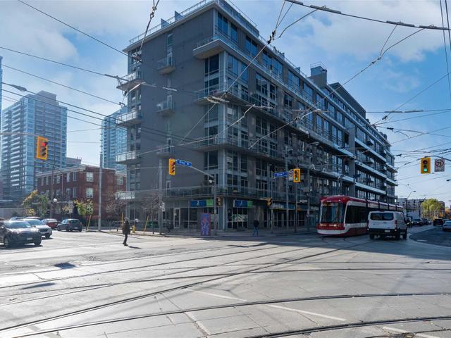 214 - 1029 King St W
