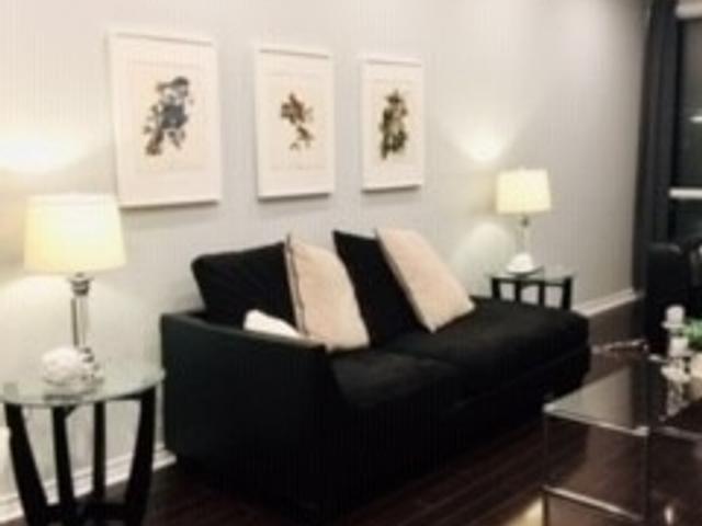 214 - 10 Gateway Blvd