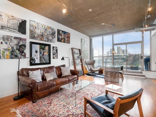 1013 - 60 Bathurst St