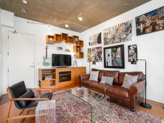 1013 - 60 Bathurst St