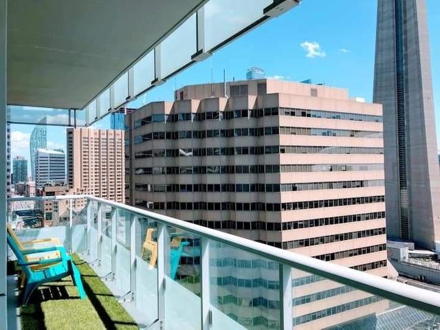 1611 - 300 Front St W