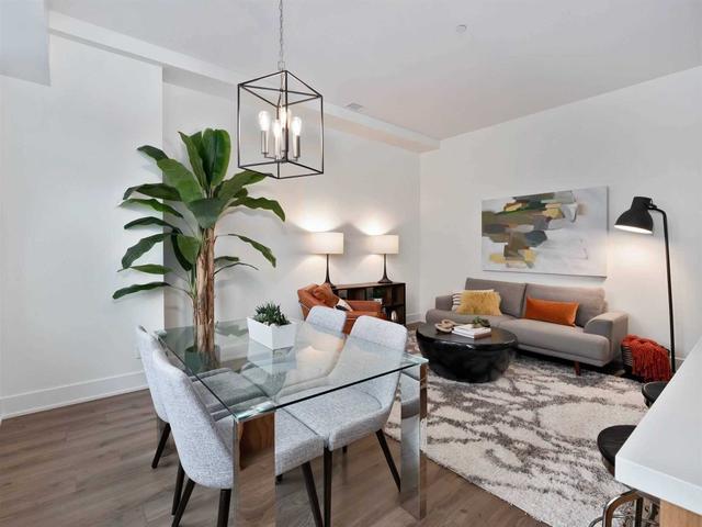 605 - 111 St Clair Ave W