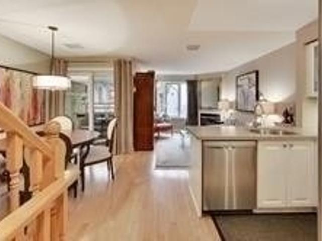 TH 11 - 232 St George St