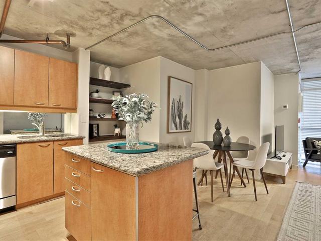 109 - 955 Queen St W