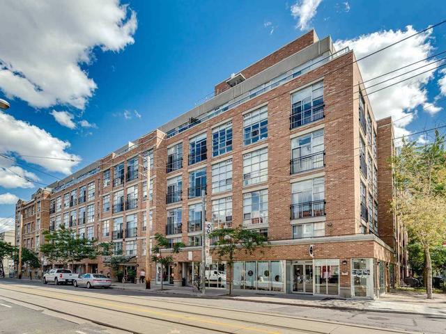 319 - 955 Queen St W