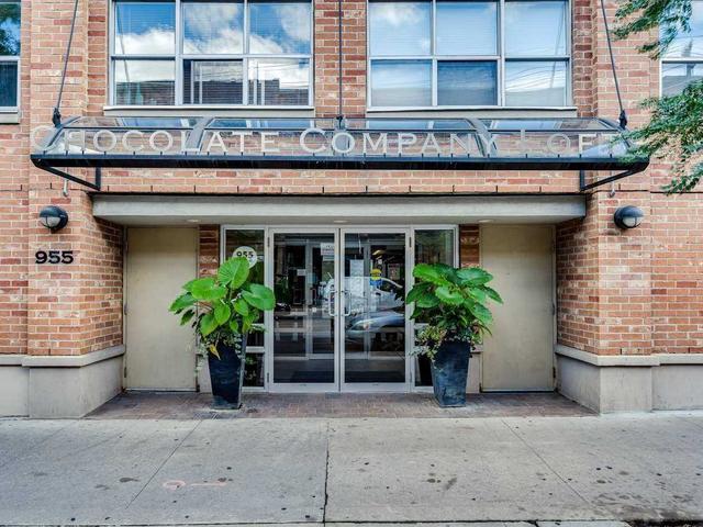 319 - 955 Queen St W