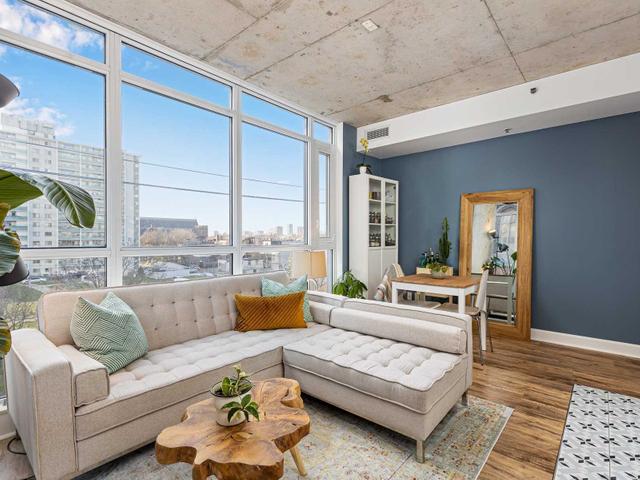 405 - 707 Dovercourt Rd