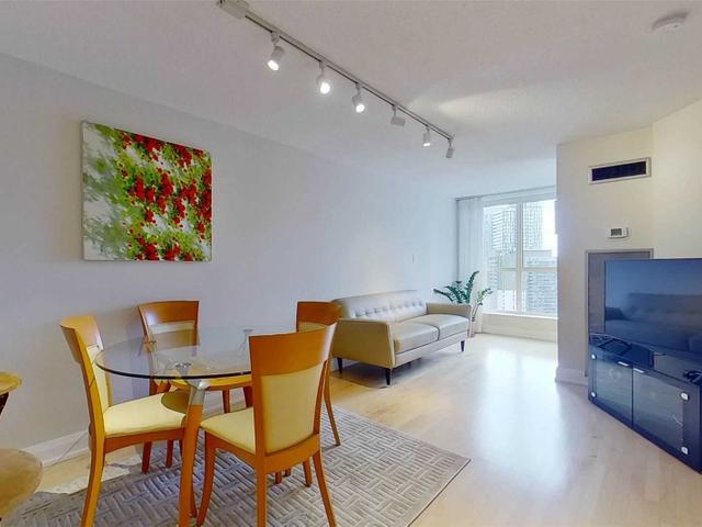 2107 - 44 St. Joseph St