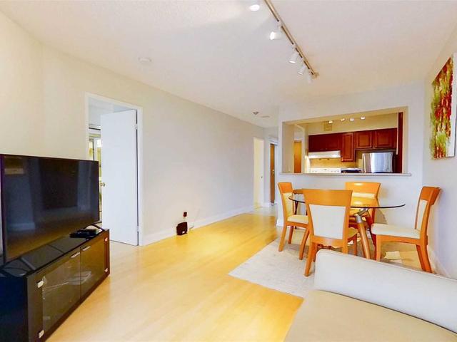 2107 - 44 St. Joseph St