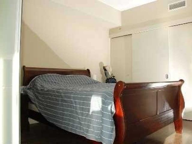 3302 - 126 Simcoe St