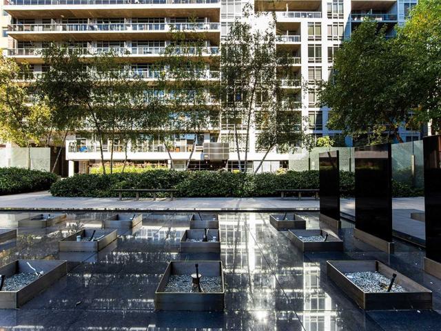 717 - 399 Adelaide St W