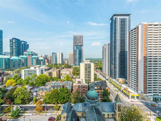 1512 - 500 Sherbourne St