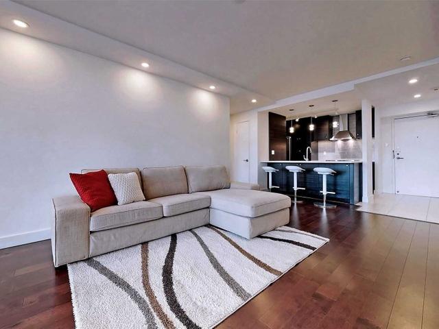 1716 - 45 Carlton St