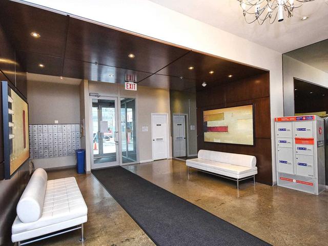 404 - 188 Eglinton Ave E