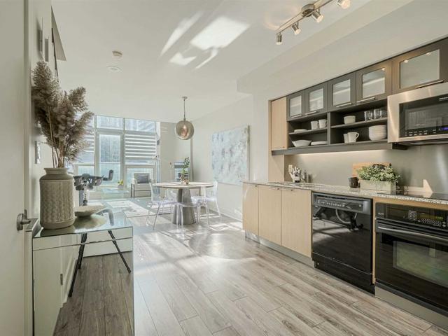 716 - 36 Blue Jays Way