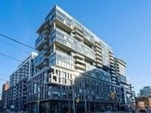 418 - 111 Bathurst St