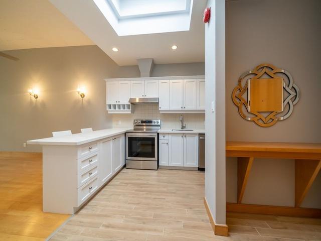 403 - 180 Frederick St